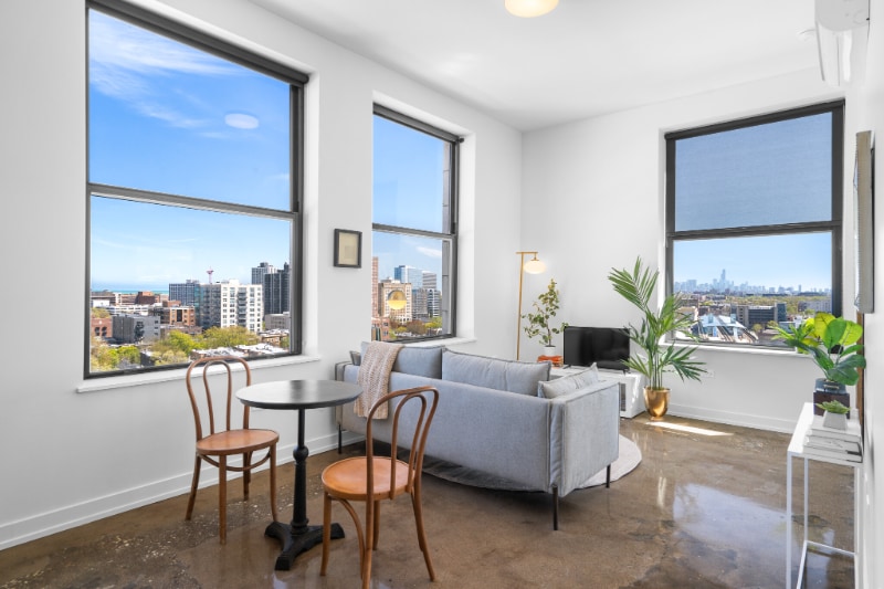 Photo - 1130 W Lawrence Ave (Chicago, IL)