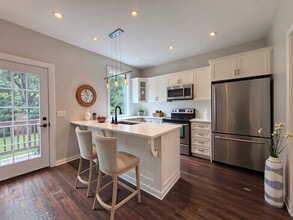 Building Photo - 38 Cumberland Ave