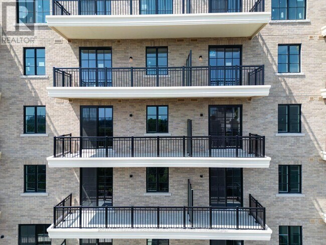 Building Photo - 38 Earlington Ave