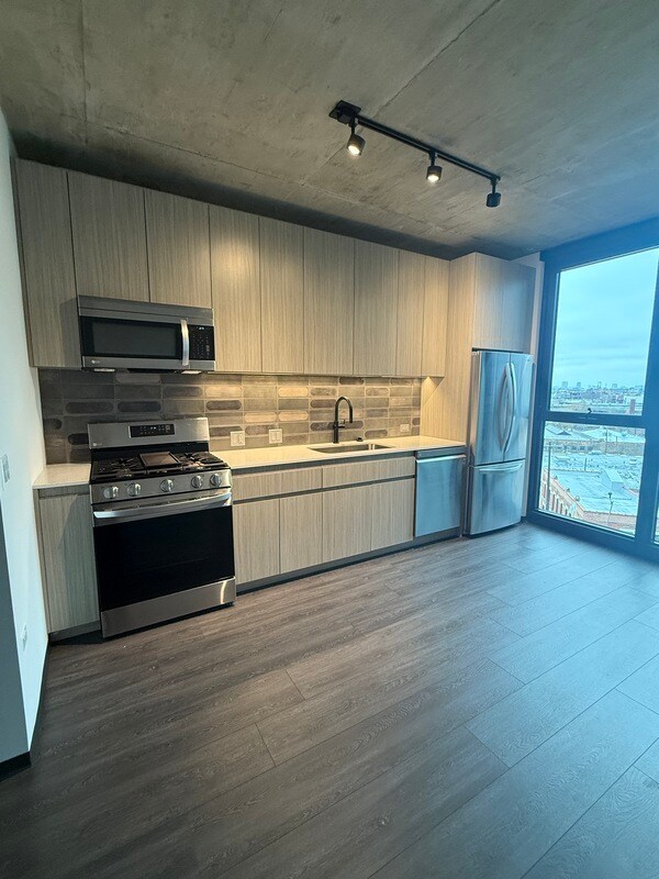 Foto del edificio - 1415 W Randolph St