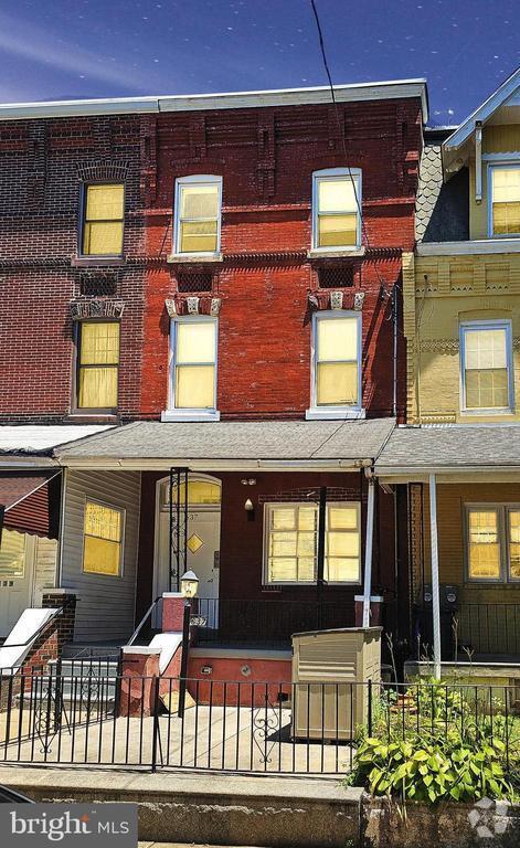 Building Photo - 637 N 32nd St