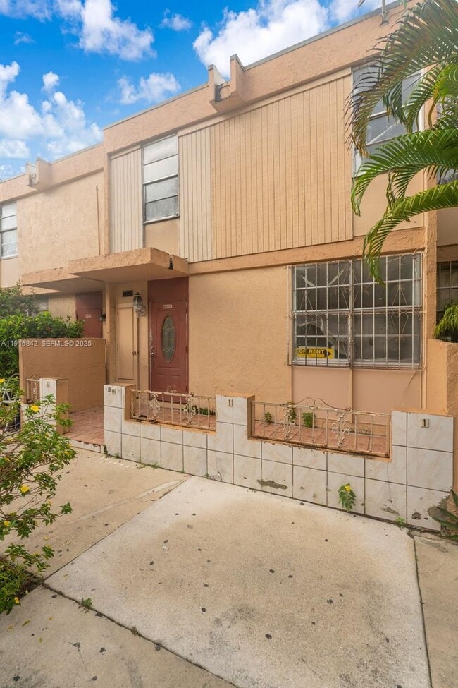 Foto del edificio - 6011 SW 69th St