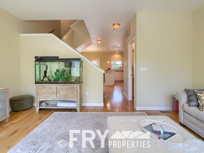 Foto del edificio - Multi-Level Townhome in the Heart of Belmar