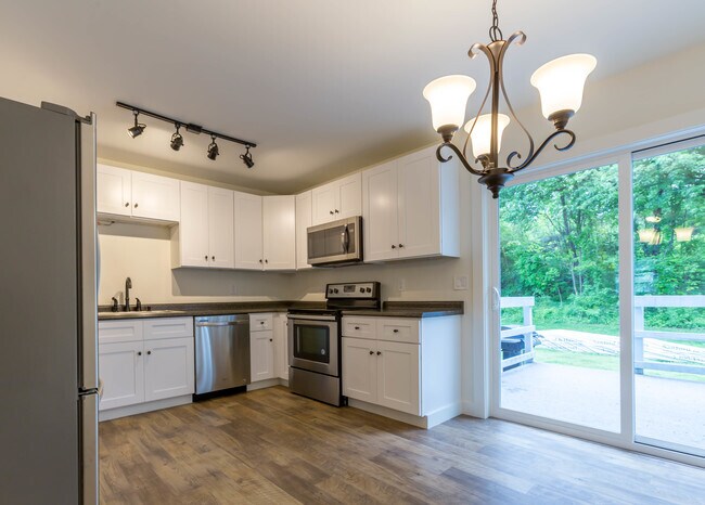 Building Photo - 22 Spring Creek Dr