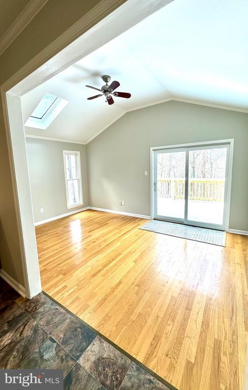 Building Photo - 41 Victoria Dr