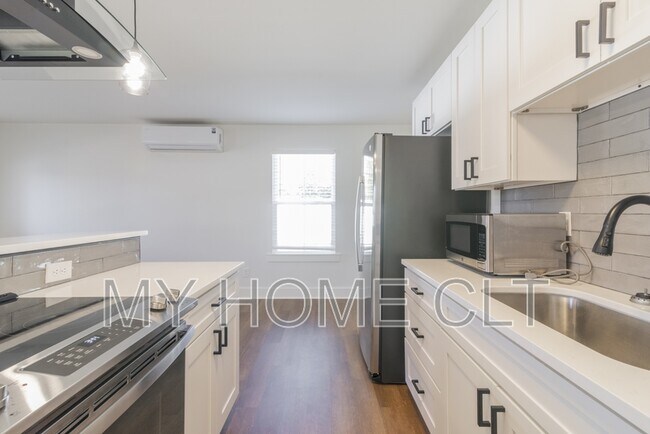 Building Photo - 404 Kirby Dr