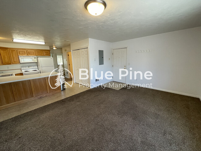 Building Photo - 3134 Chasewood Dr