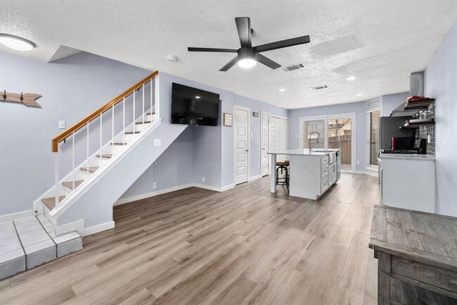 Building Photo - 11901 Swearingen Dr