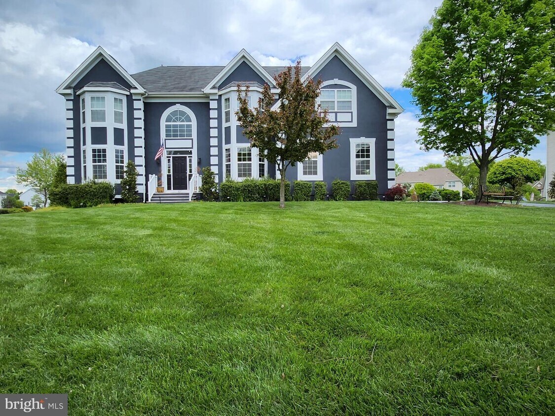 Primary Photo - 207 Leffler Cir