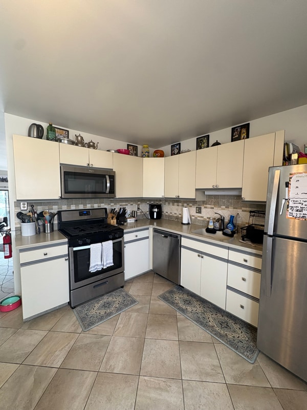 Building Photo - 3914 South Blvd