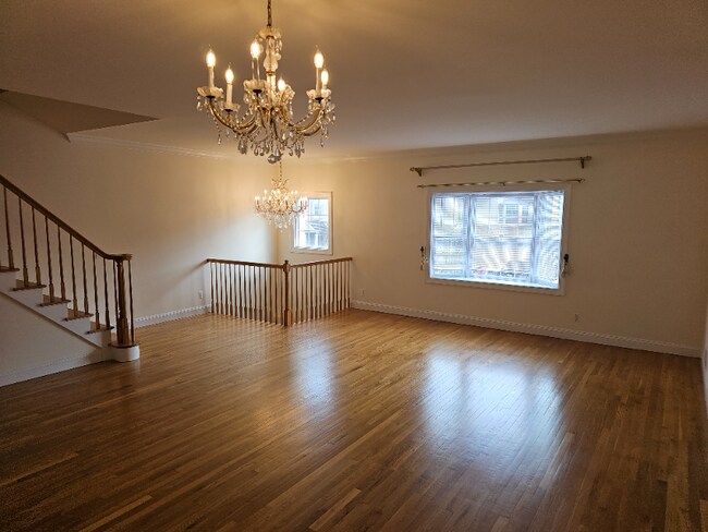 Foto del edificio - 104 Demarest Ln