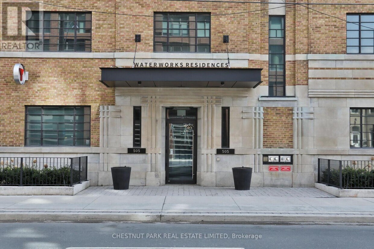 Primary Photo - 505-505 Richmond St W