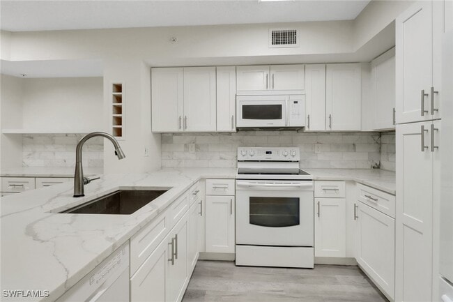 Building Photo - 1220 Wildwood Lakes Blvd