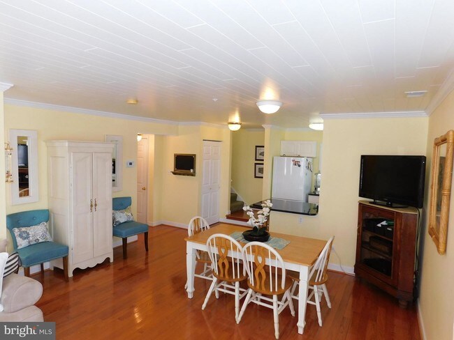 Building Photo - 508 Rowland Dr