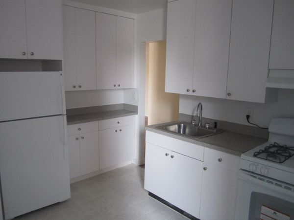 Building Photo - 2750 Homecrest Ave