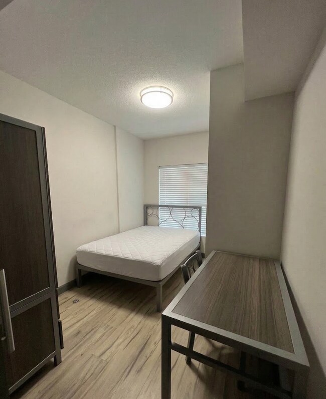 Photo du bâtiment - 258B-258B Sunview St