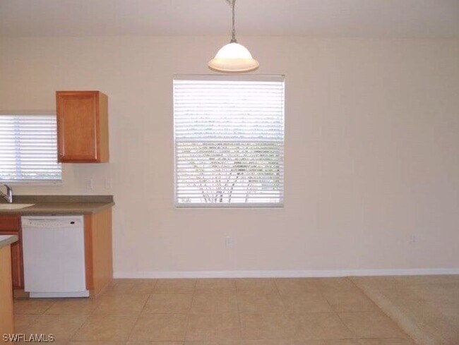 Building Photo - 2103 Sagebrush Cir
