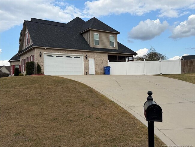 Foto del edificio - 115 Dairy Ct