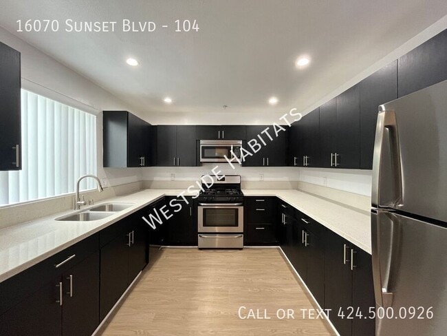 Building Photo - 16070 Sunset Blvd