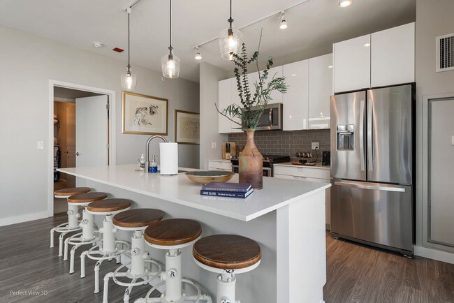 Building Photo - 1080 W Addison St