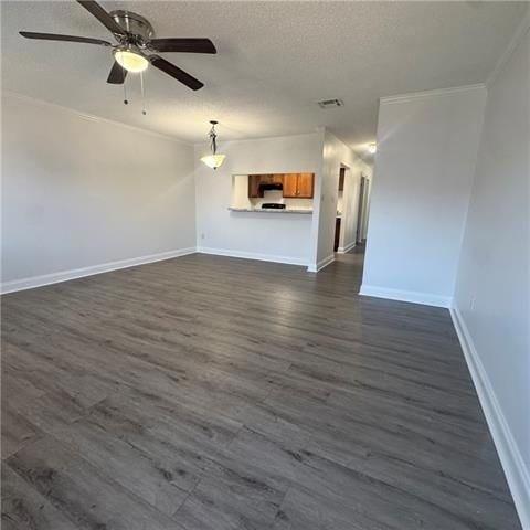 Building Photo - 1600 Newport Pl