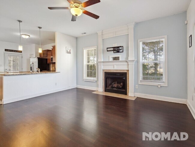 Building Photo - 4 Bedroom Single Family Home in Hope Mills