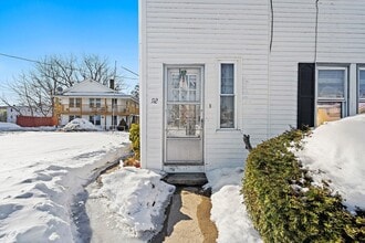 Building Photo - 92 Sayles St