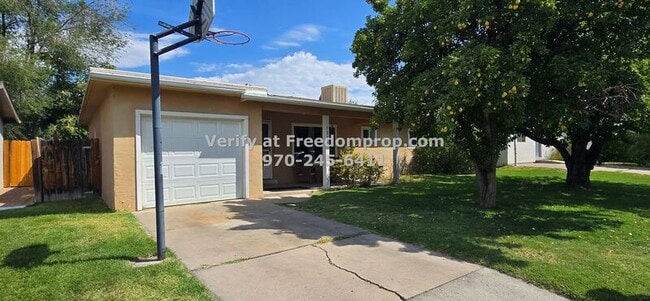 Building Photo - 1234 Bonito Ave