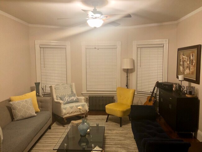 livingroom2 - 67 Cleverly Ct