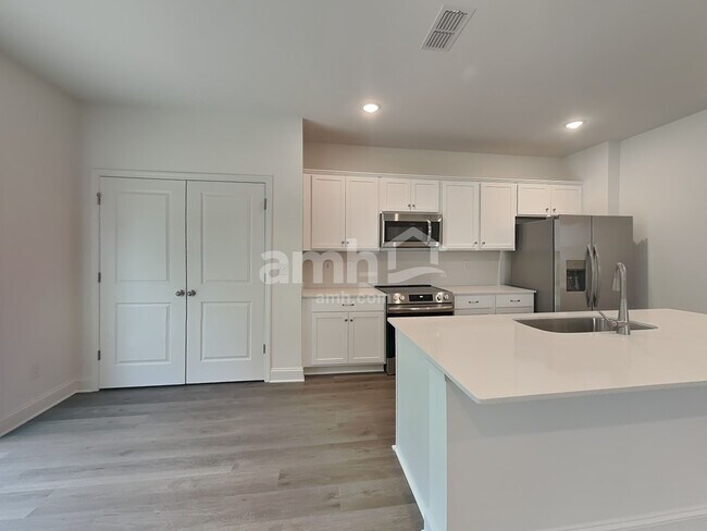 Foto del edificio - 1103 Livengood Wy