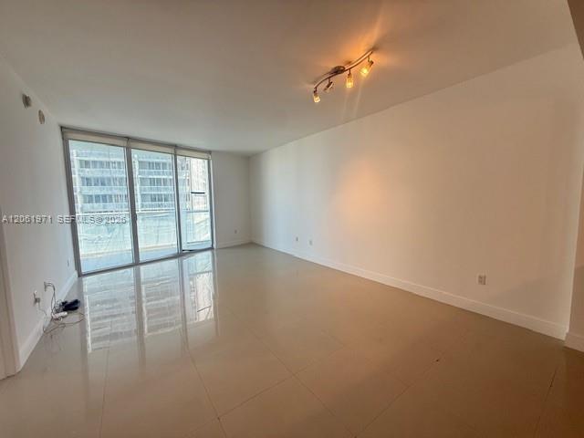 Foto del edificio - 475 Brickell Ave