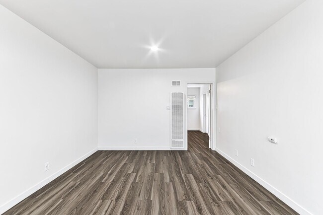 Foto del edificio - 4308 E 4th St