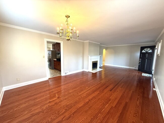 Foto del edificio - Spacious 3 Bedroom 2 Bath Home