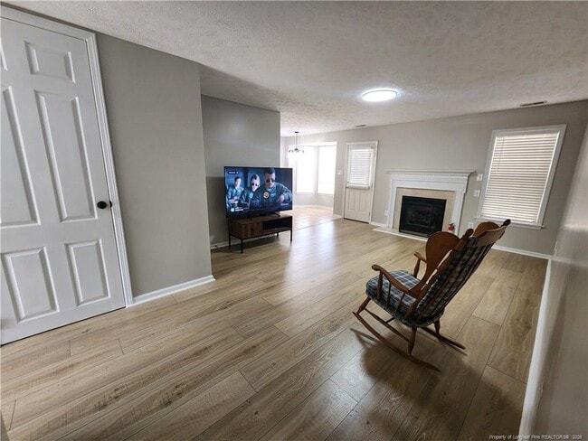 Foto del edificio - 604 Raven Pl