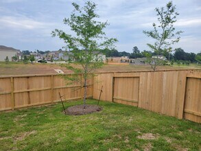 Building Photo - 14930 Dane Ct