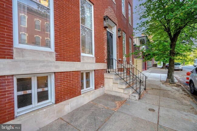 Building Photo - 2218 E Pratt St