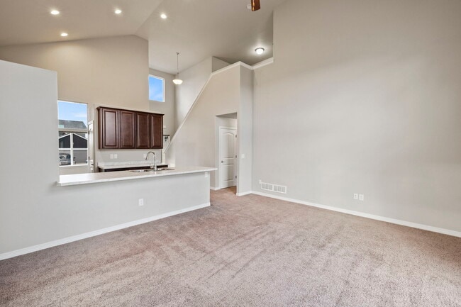 Building Photo - 9973 Castor Dr