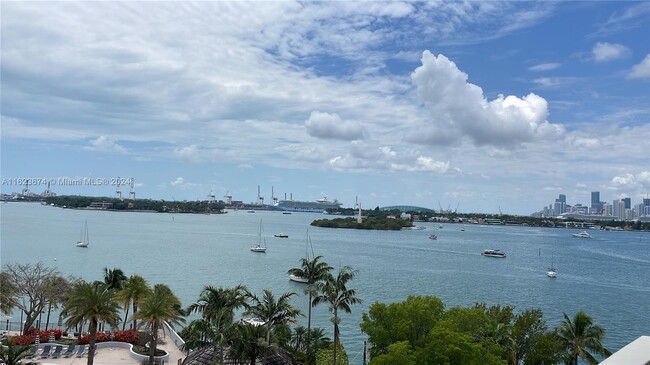 Foto del edificio - 5 Island Ave