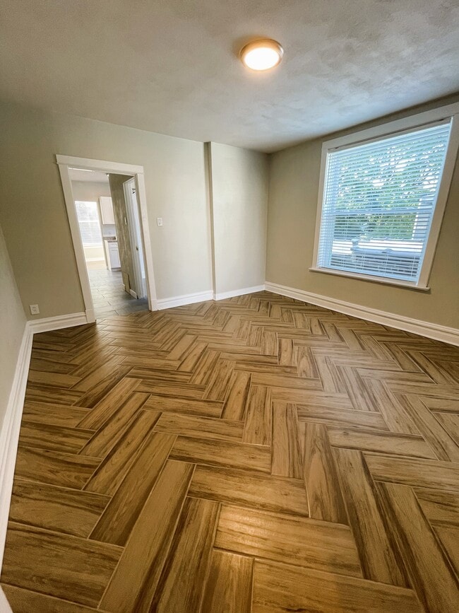 Building Photo - 3226 Portis Ave