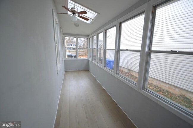 Building Photo - 322 Jones Ave