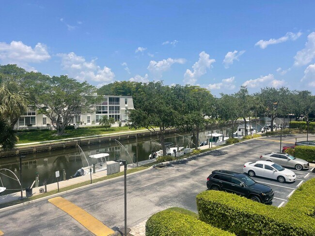 Foto del edificio - 799 Jeffery St