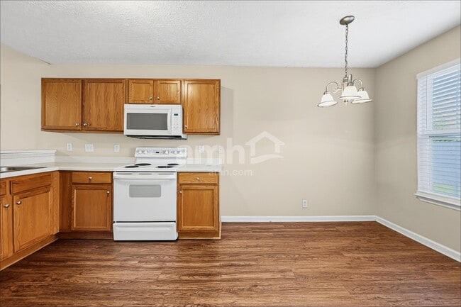 Building Photo - 1331 Mac Duff Drive