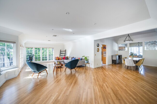 Foto del edificio - 713 S Sunset Canyon Dr