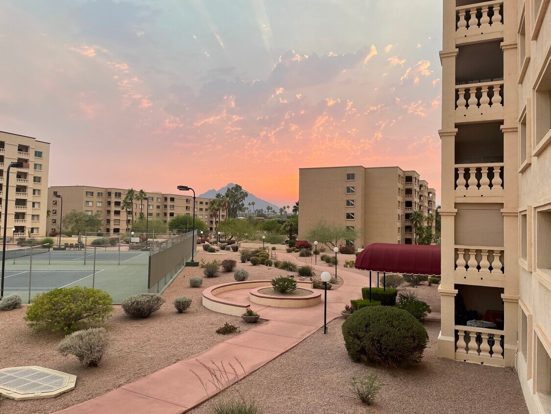 Primary Photo - 7930 E Camelback Rd