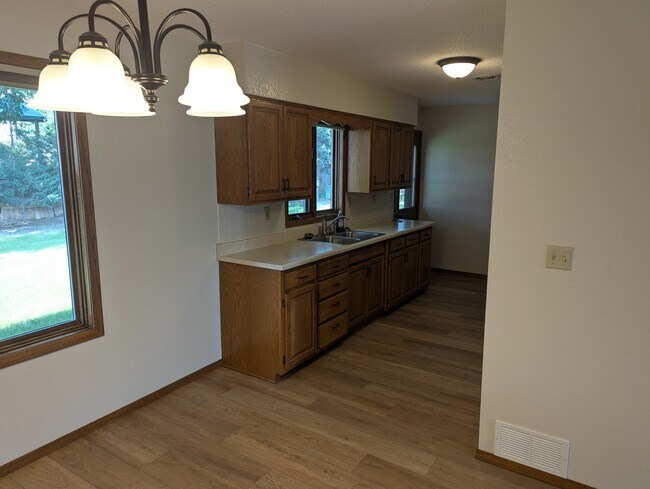 Foto del edificio - 221 21st St SE