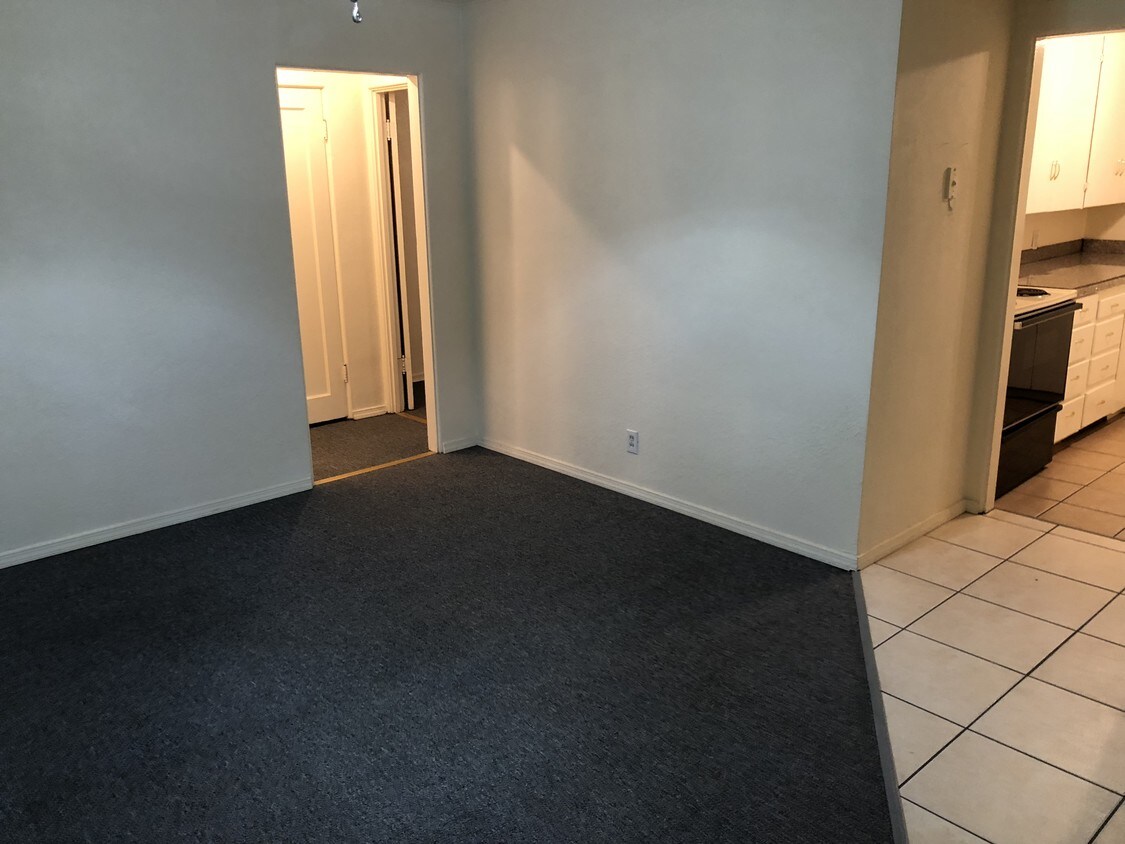 827 Ellen Ave Unit 4, Prosser, WA 99350 Apartments in Prosser, WA