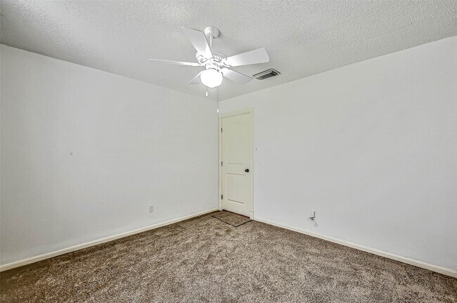 Foto del edificio - 2922 Lakefield Way
