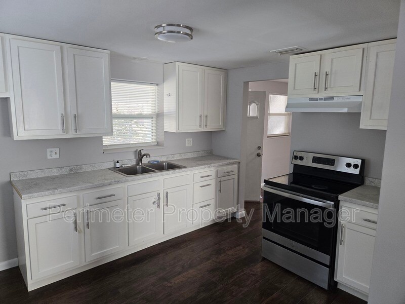 Photo - 6131 george wood ln w