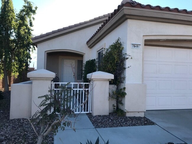 Foto del edificio - 78491 Glastonbury Way