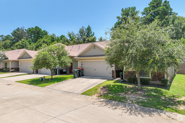 Foto del edificio - Townhomes at Faulkner Park